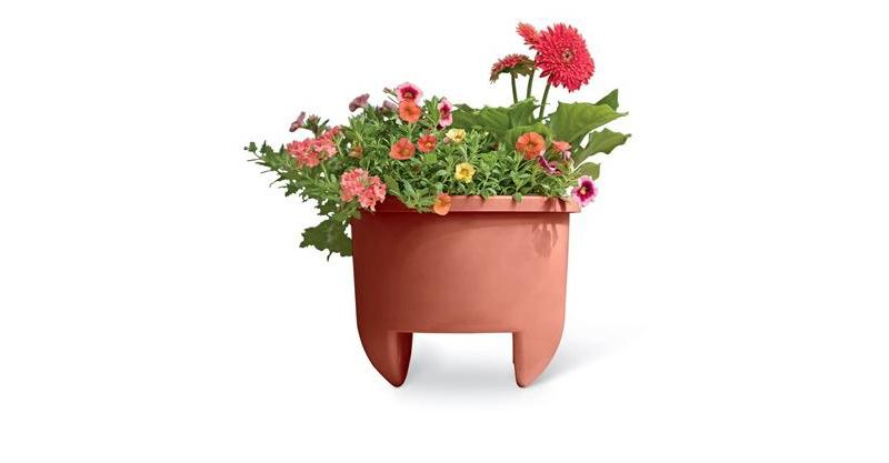 HC Companies heavy duty 24-Inch Width Deck Rail Box Planter, White w/ plugs