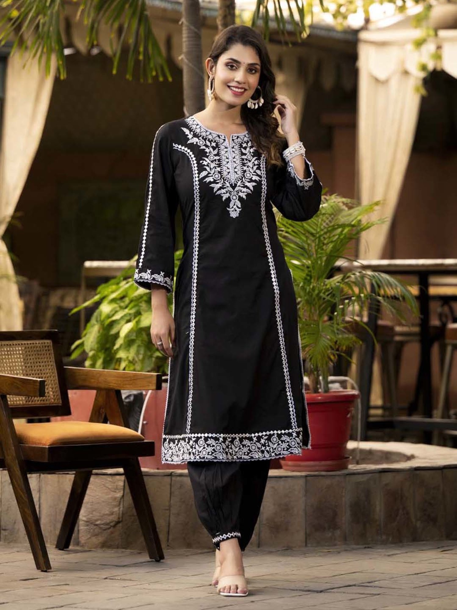 Varanga Black Embroidered Kurta Pant Set With Dupatta