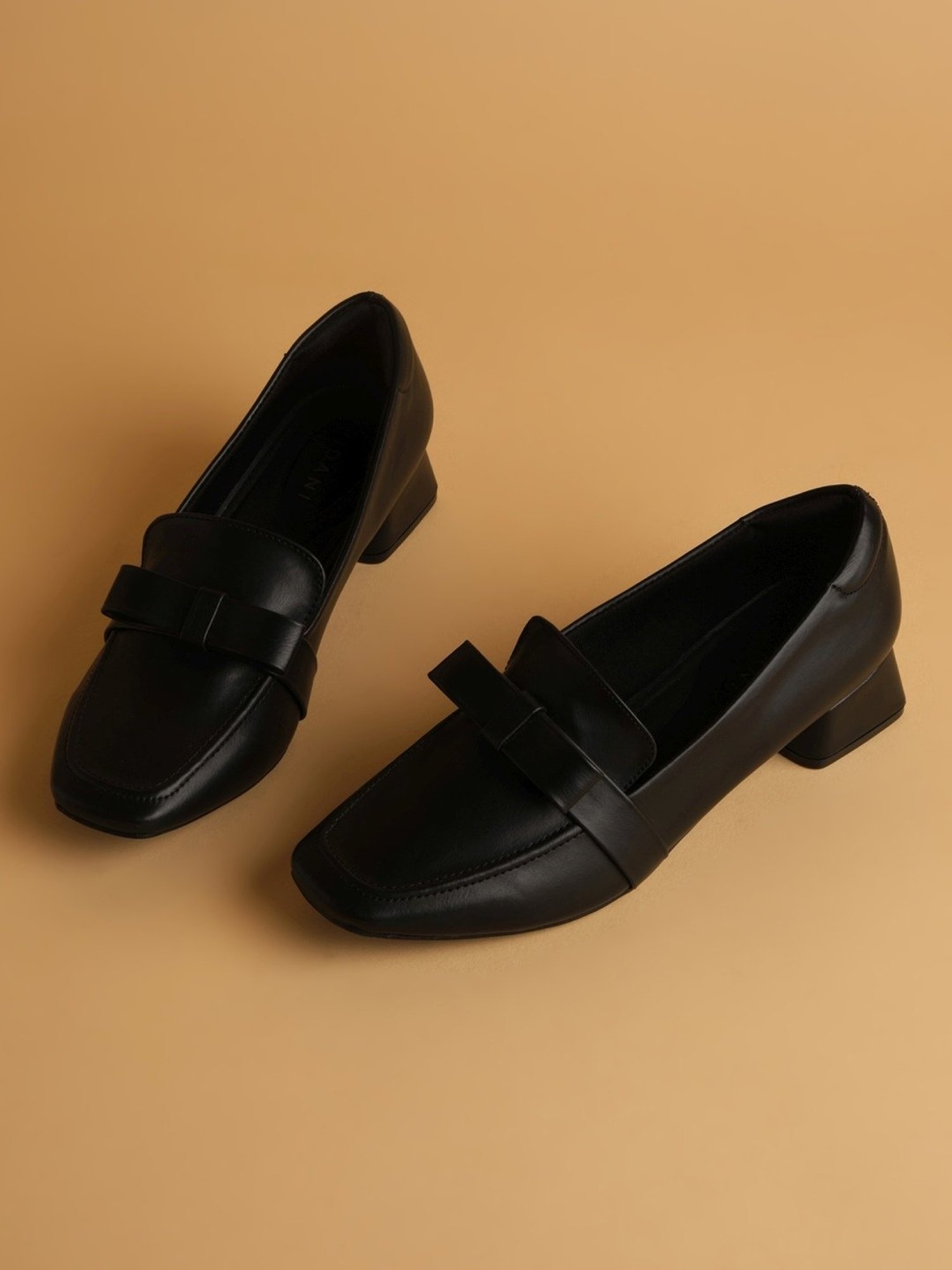 Eridani Women's Ellen Black Loafers