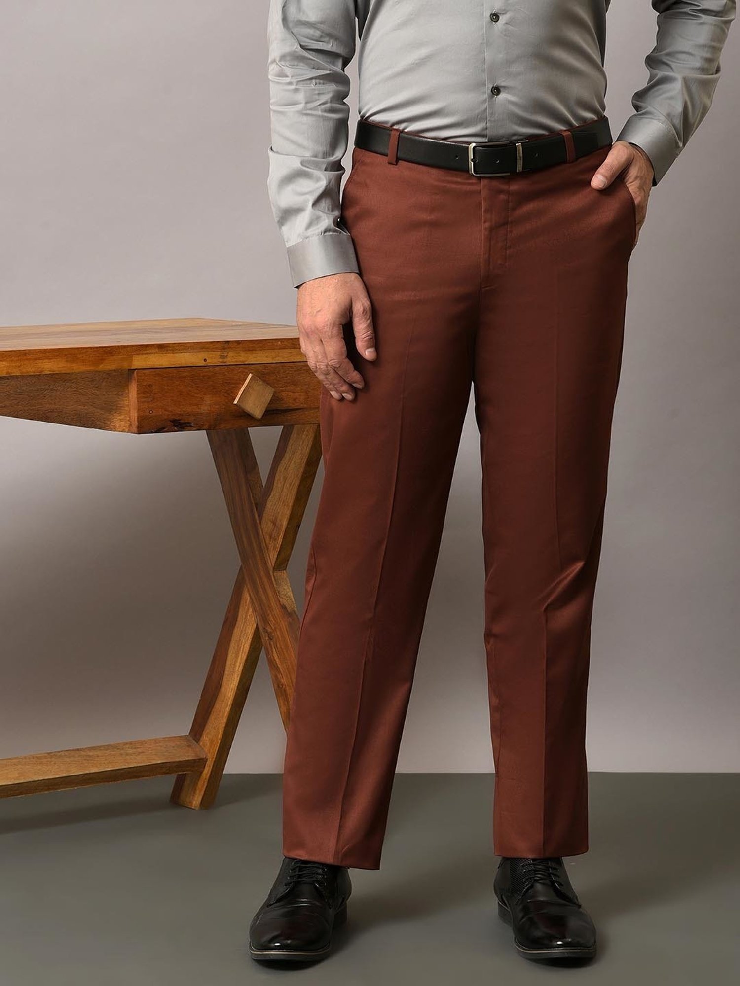 Hangup Brown Regular Fit Flat Front Trousers