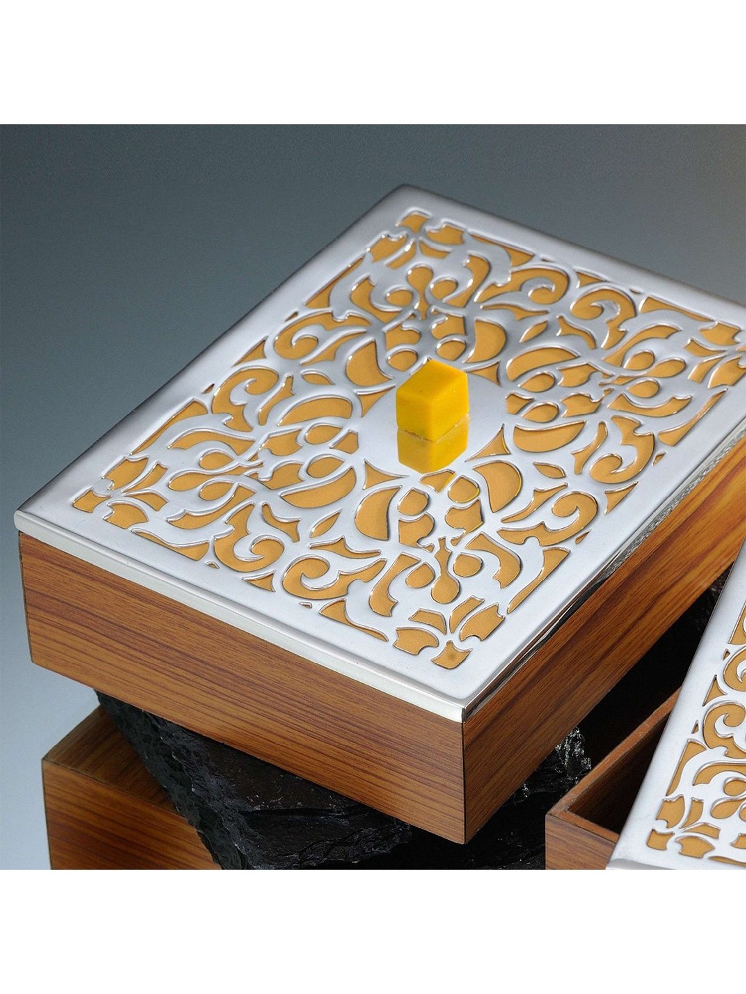 Episode Silver Plated Box Amaltaas Large