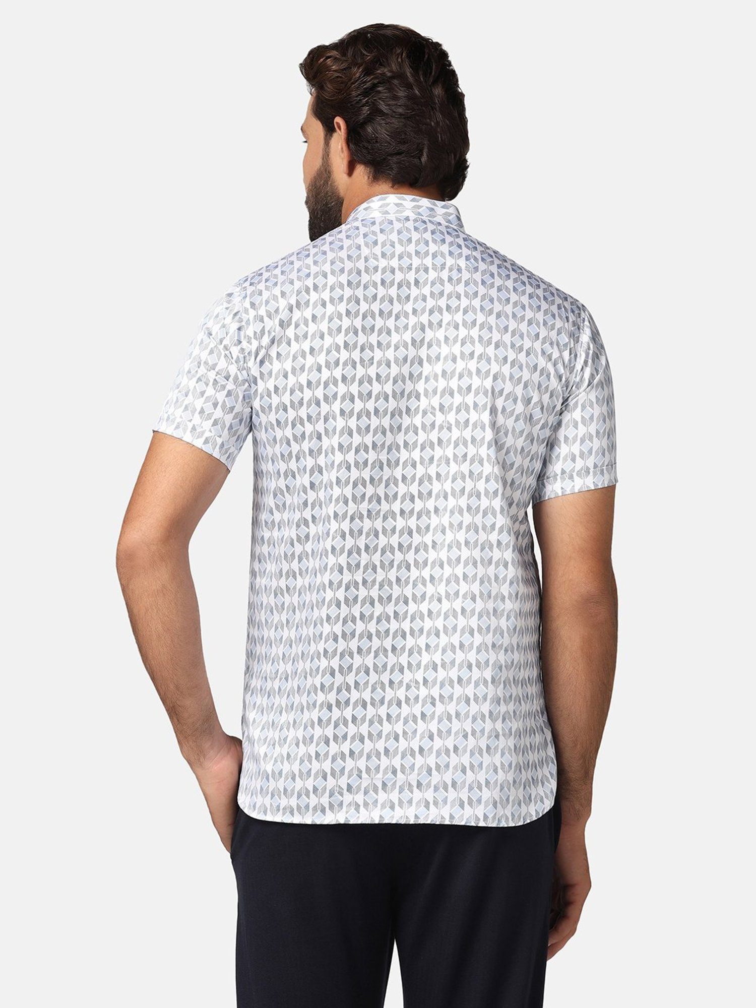 TAHVO White Slim Fit Printed Shirt