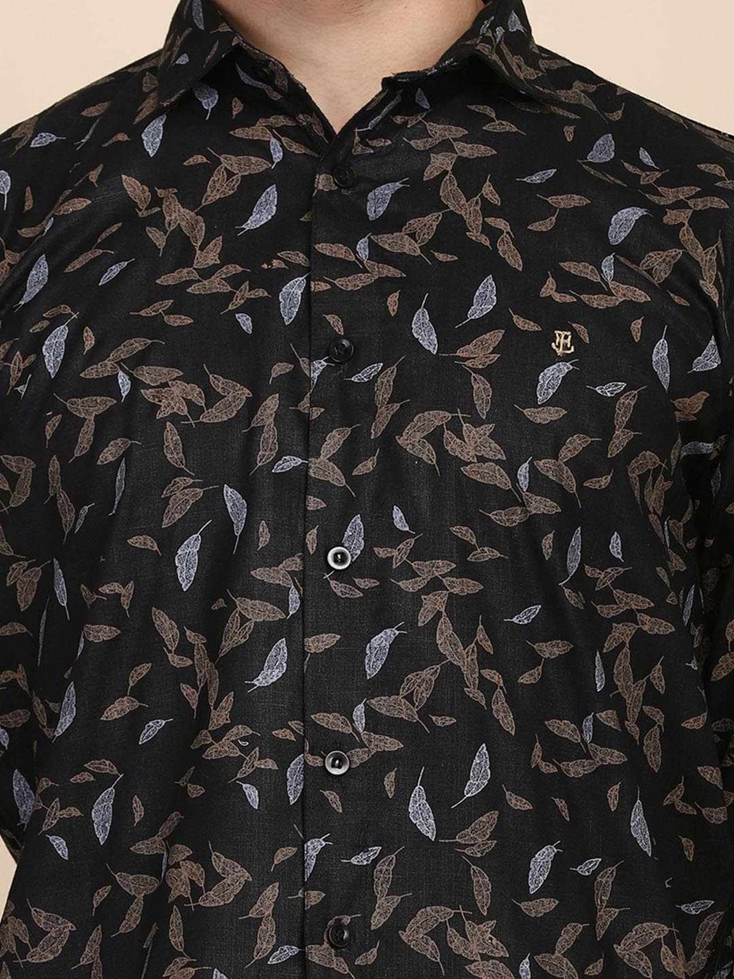 TAHVO Black Cotton Slim Fit Printed Shirt