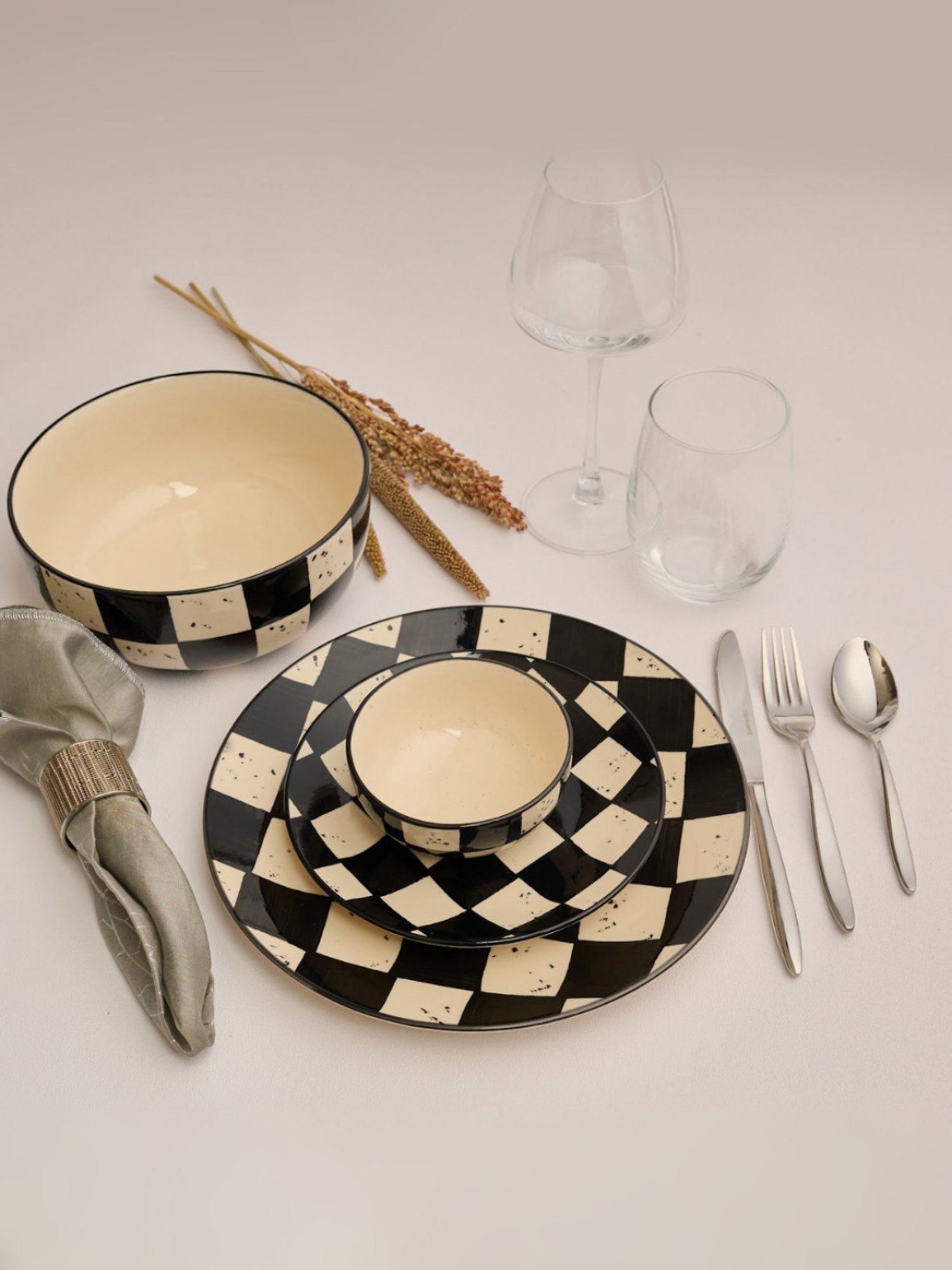 BlackCarrot Black & White Ceramic Dinner Plates - Set of 2