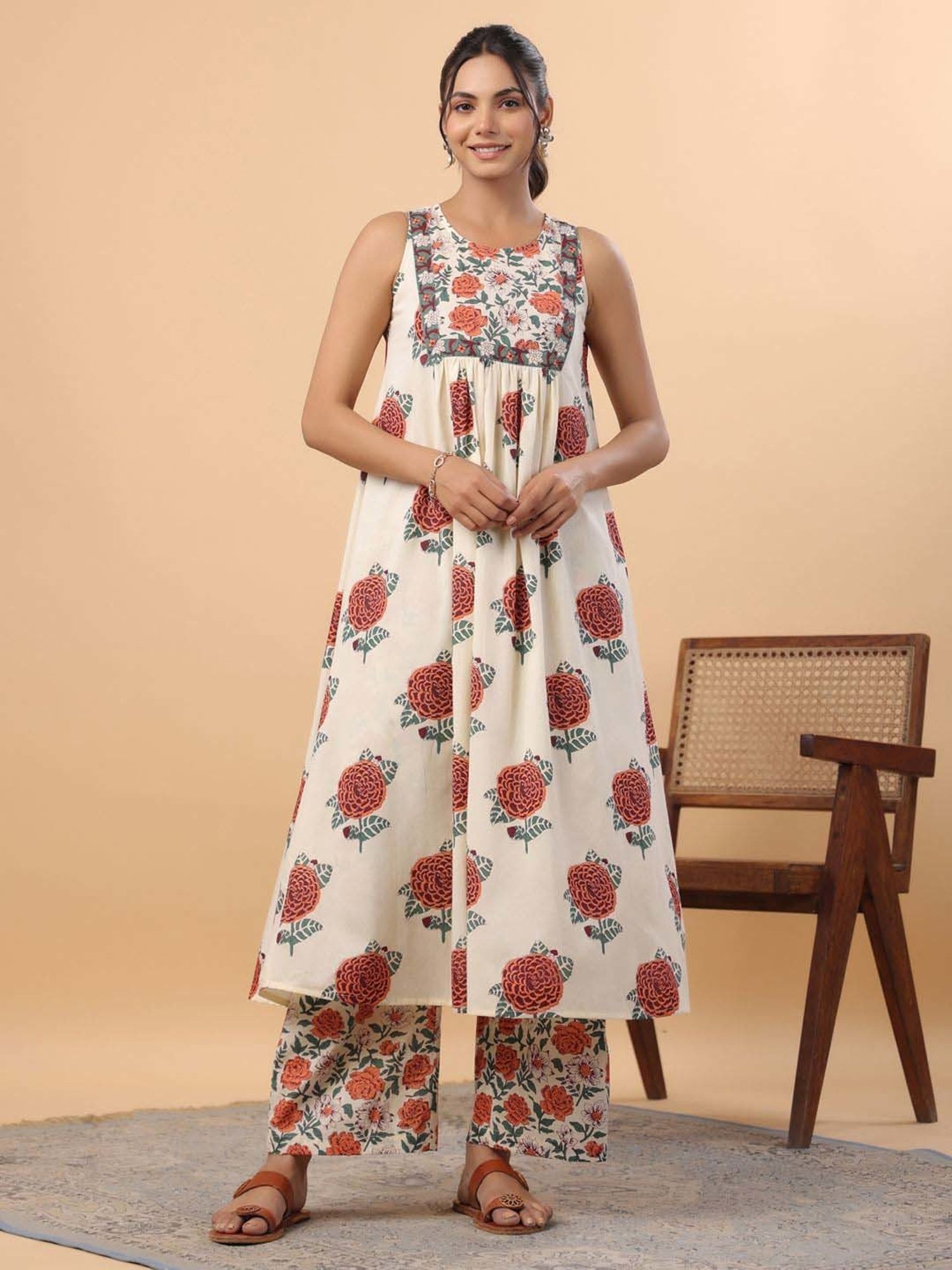 Janasya Beige Cotton Floral Print Kurta & Pant Set