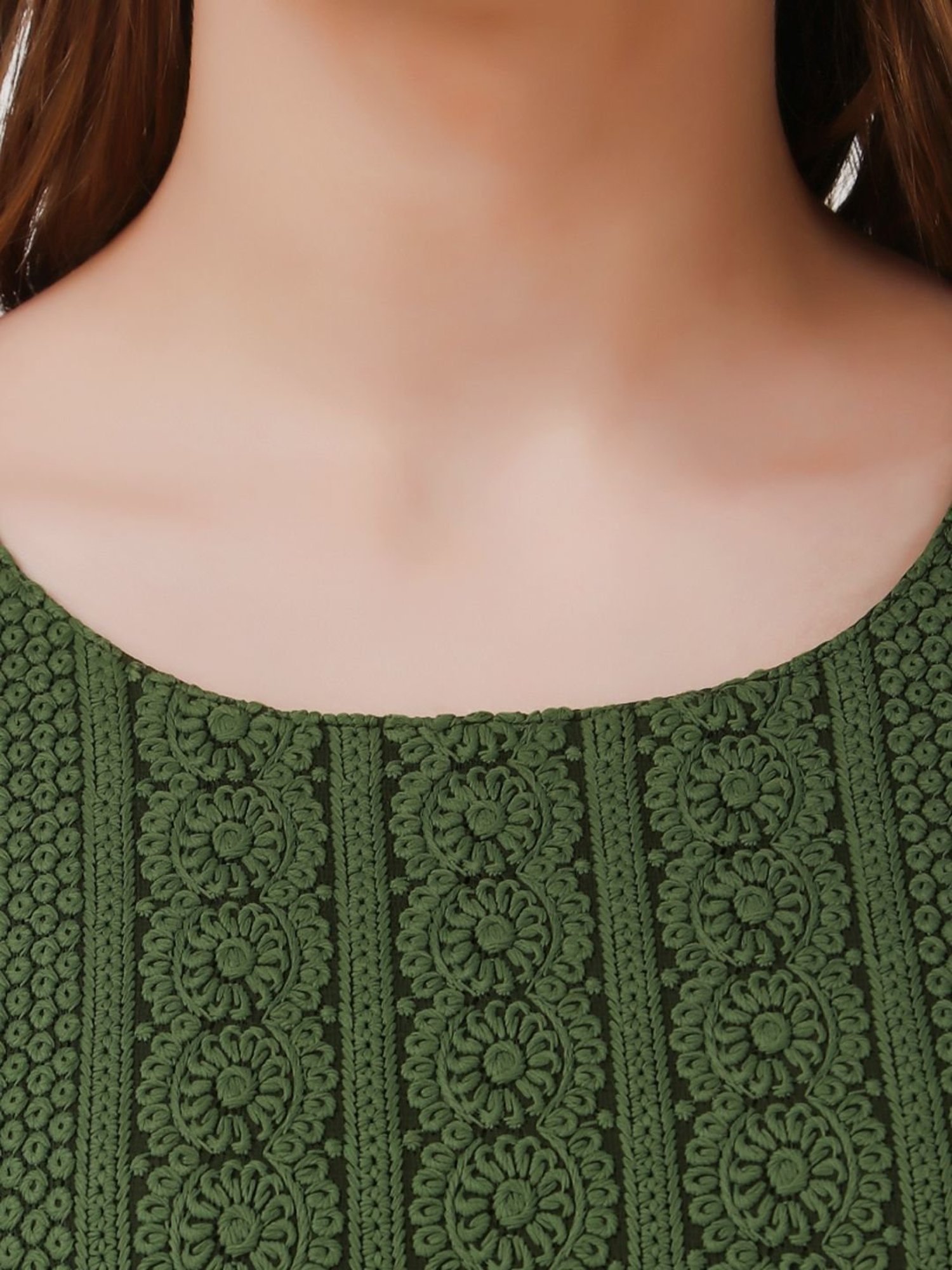 SWAGG INDIA Green Embroidered Straight Kurta