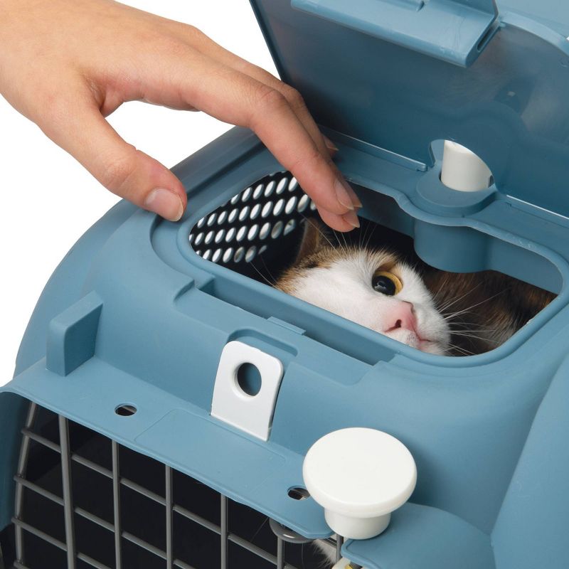 K&H Pet Products 3973 Extra Wide Outdoor Water Resistant Heated Kitty House with 2 Door Flaps Safe Escape For Feral and Outdoor Cats, Olive