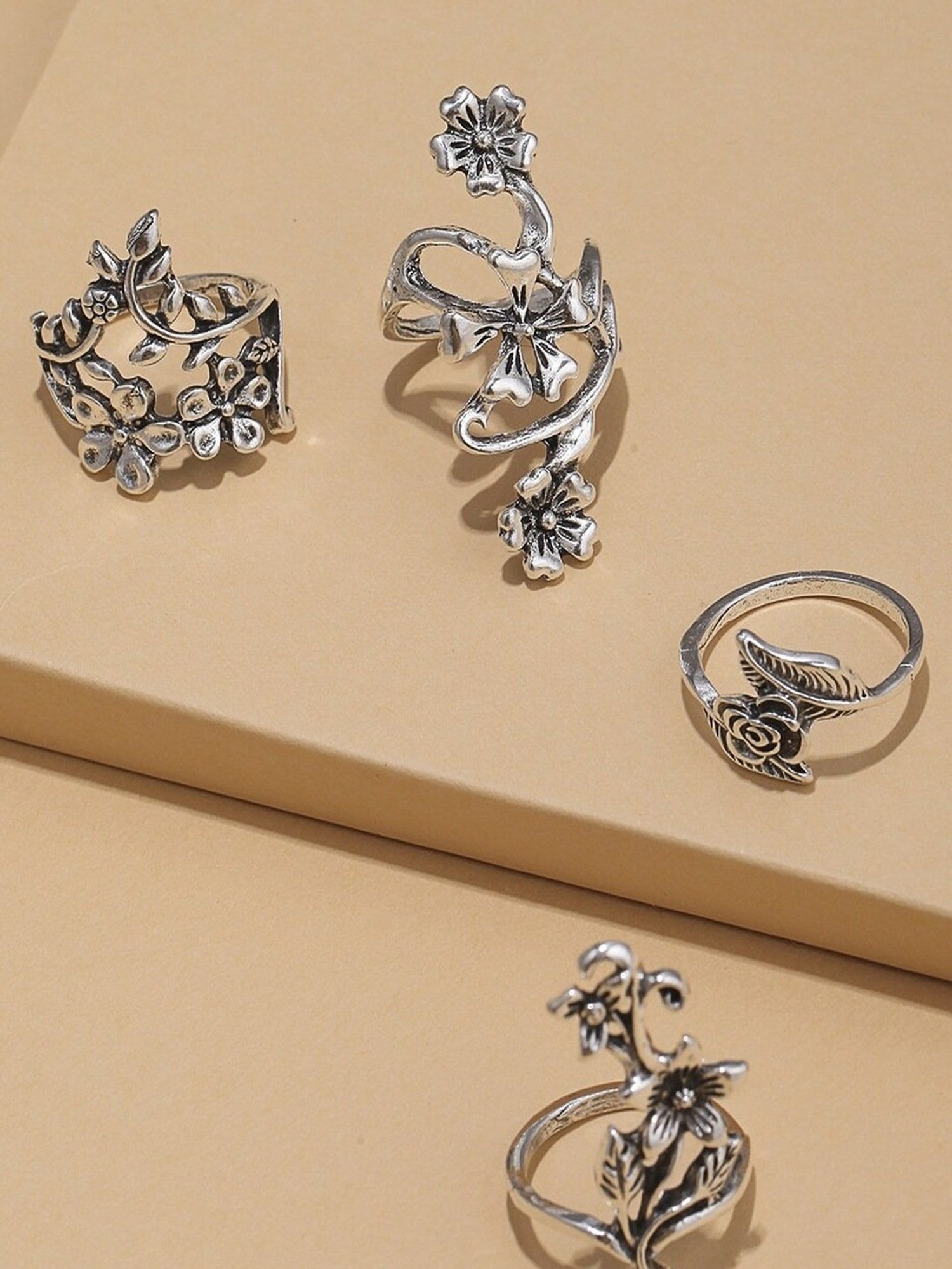 Oomph Vintage Floral Oxidized Silver Tone Metal Crystal Casual Ring - Set of 4