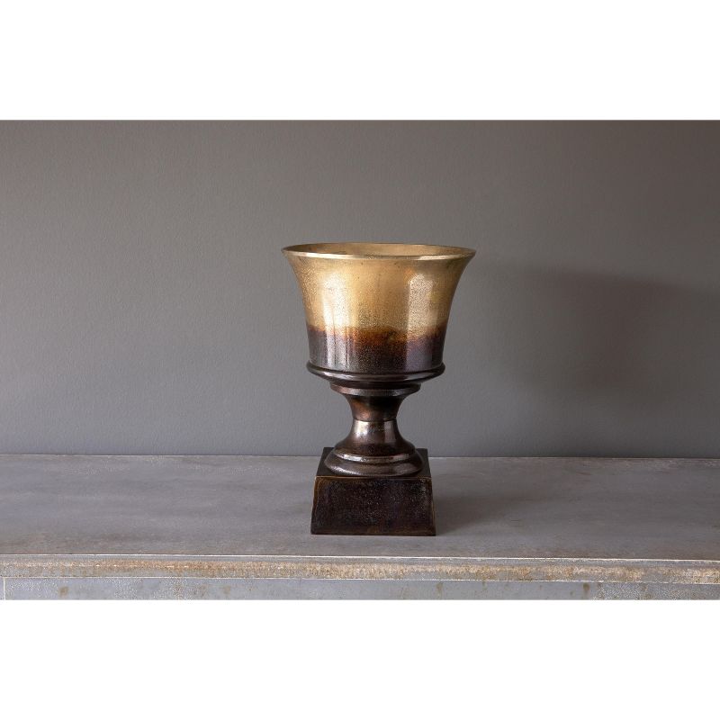 Set of 2 Metal Planters White - CosmoLiving by Cosmopolitan