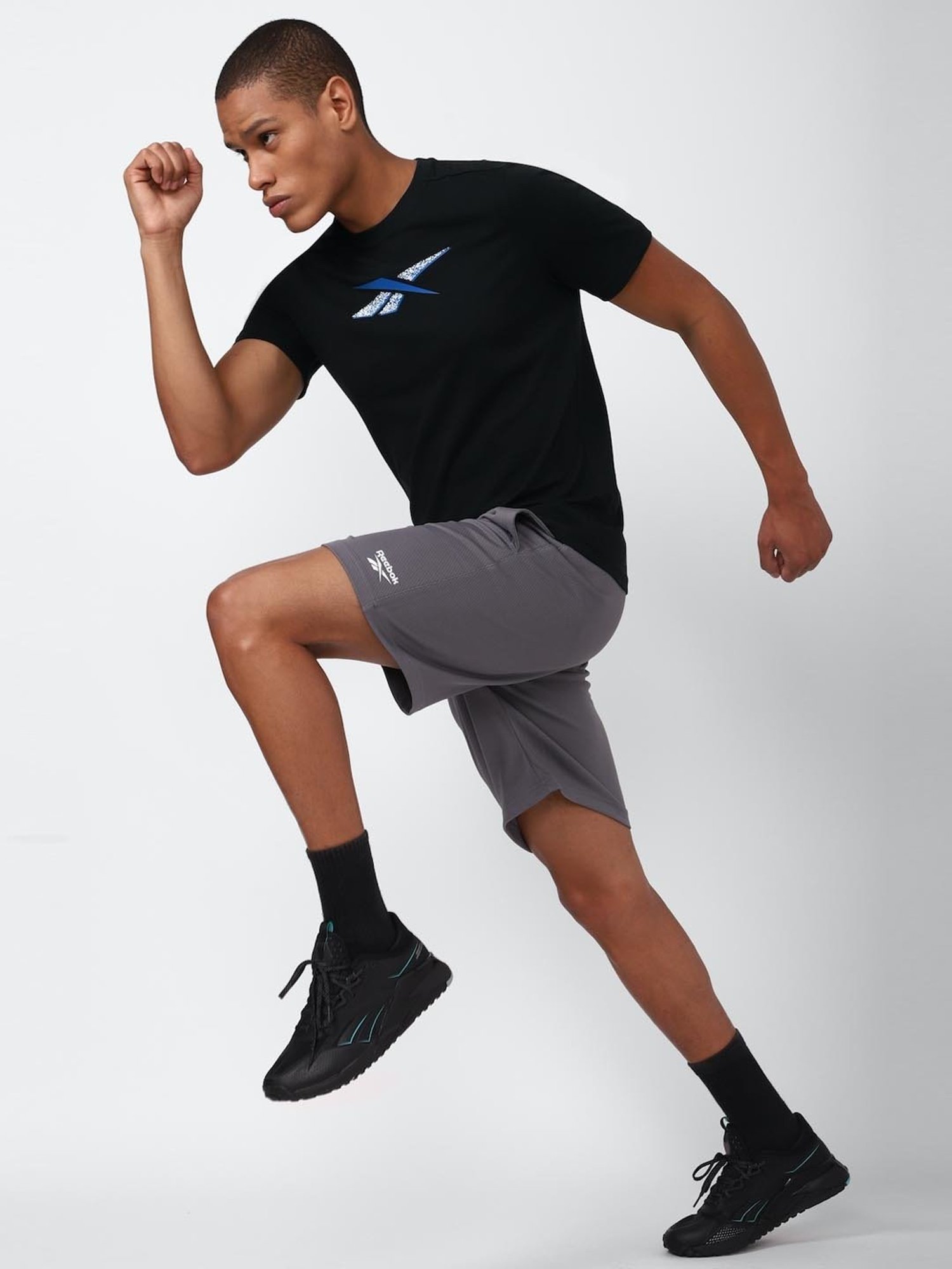 Reebok Black Slim Fit Printed T-Shirt