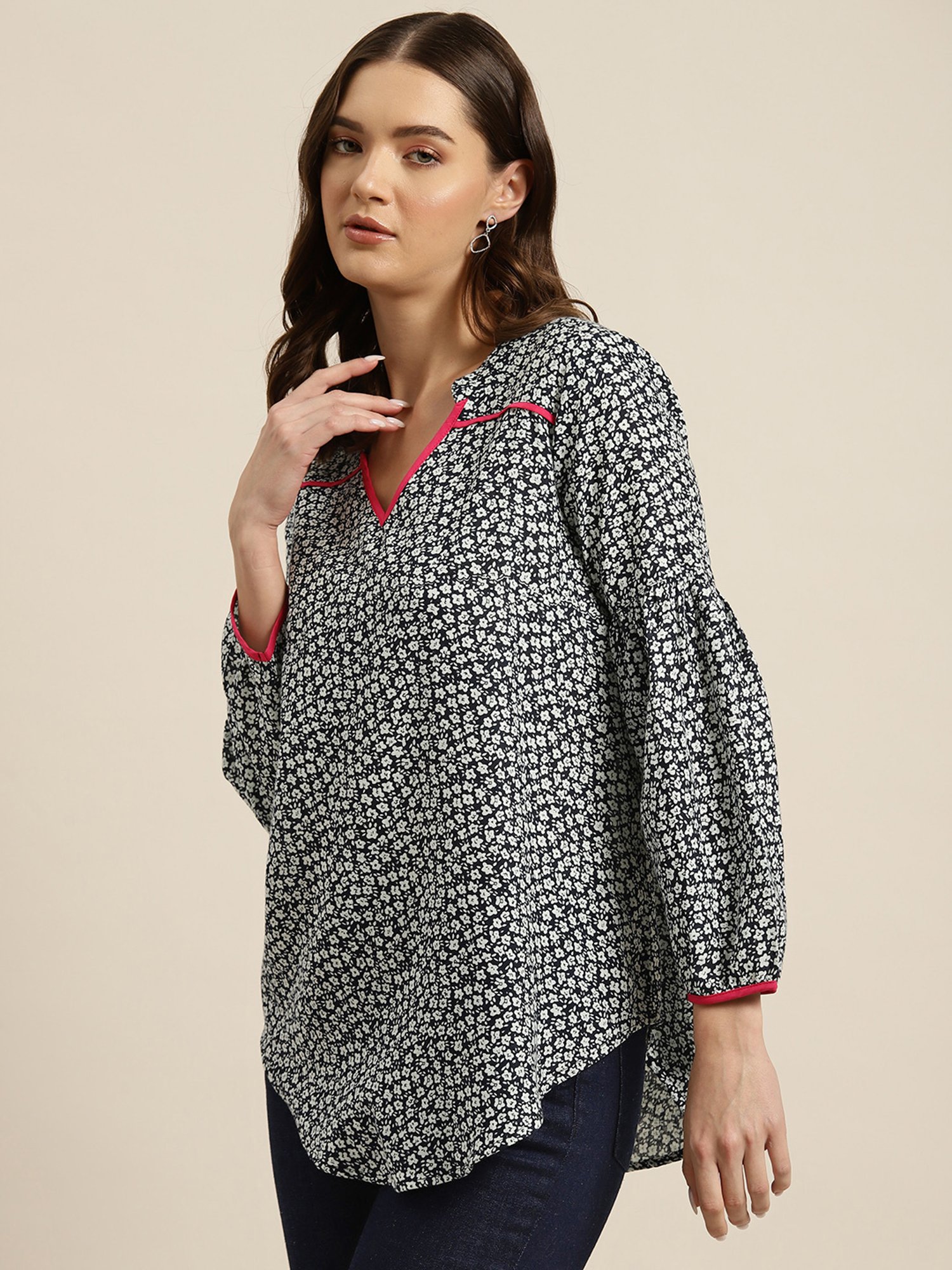 Qurvii Navy Cotton Floral Print Top
