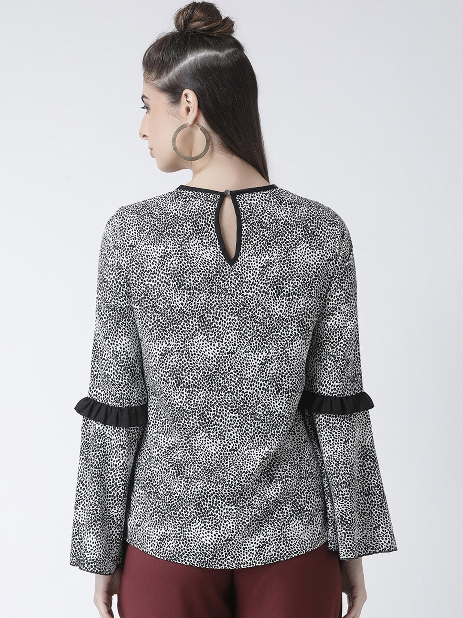 KASSUALLY Black & White Printed Top