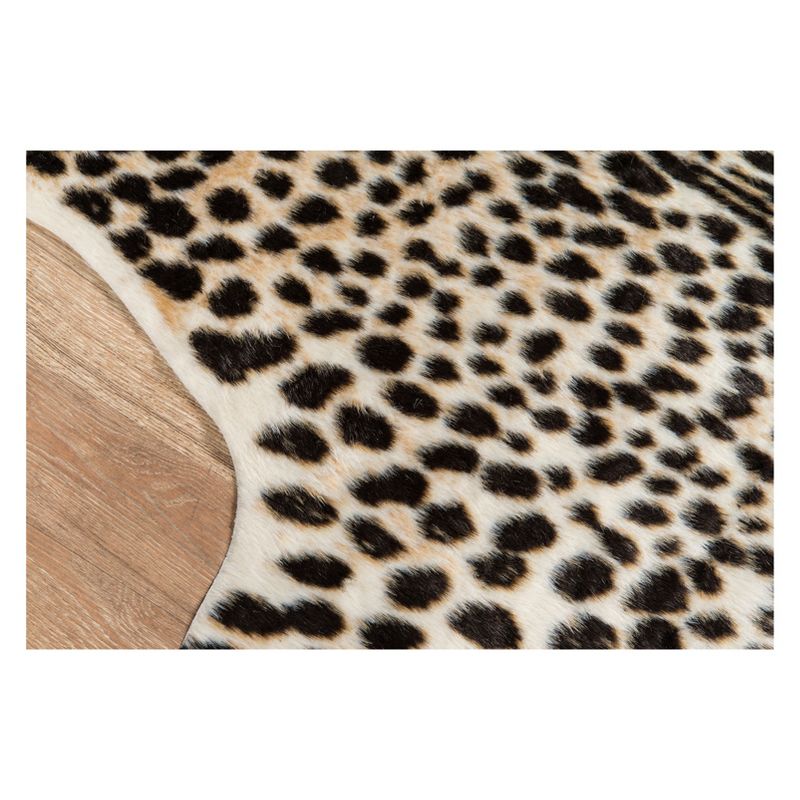 5'3"X7'10" Cheetah Loomed Novelty Area Rug - Erin Gates By Momeni