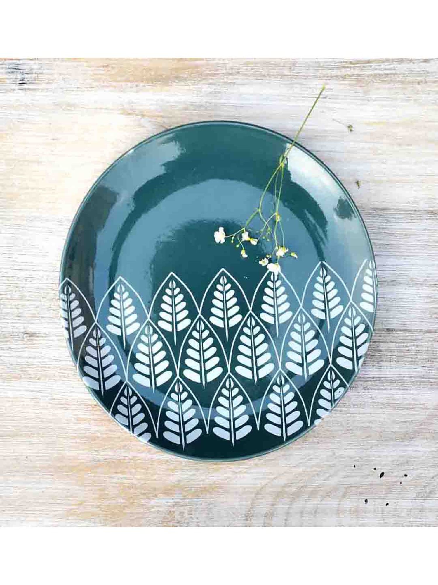 Fanusta Bahaar Green Ceramic Dinner Plate - Set of 1