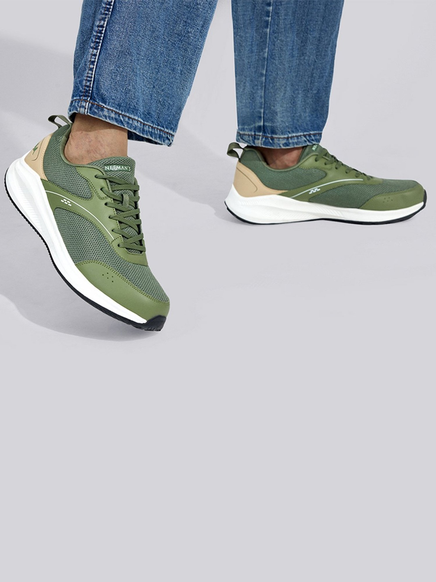 Neemans Men's Olive Running Shoes