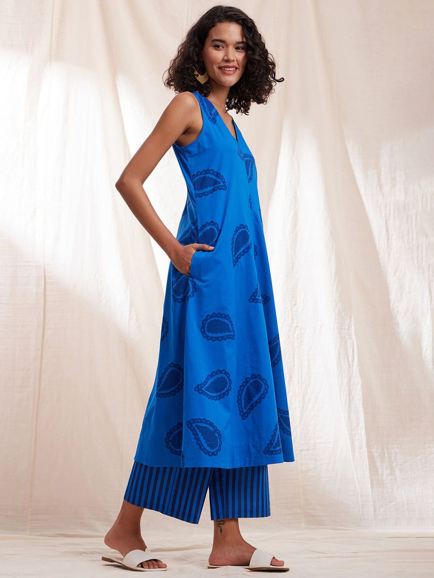 Pink Fort Blue Cotton Printed Kurta Pant Set