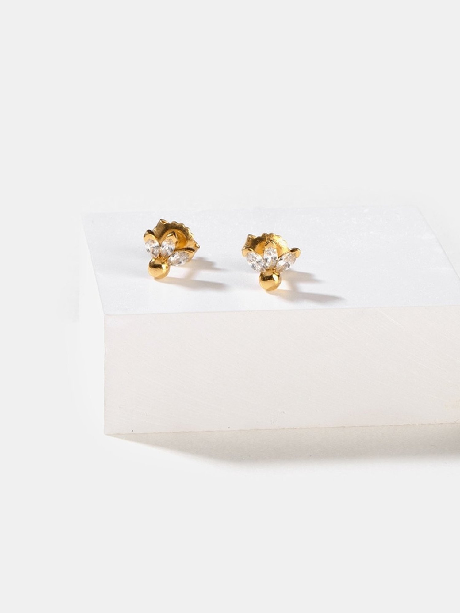 Shaya 92.5 Sterling Silver Mistletoe Mood Earrings for Women