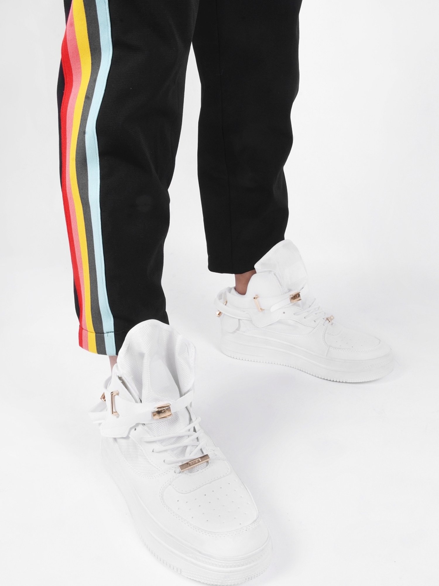 The White Pole Men's White Ankle High Sneakers