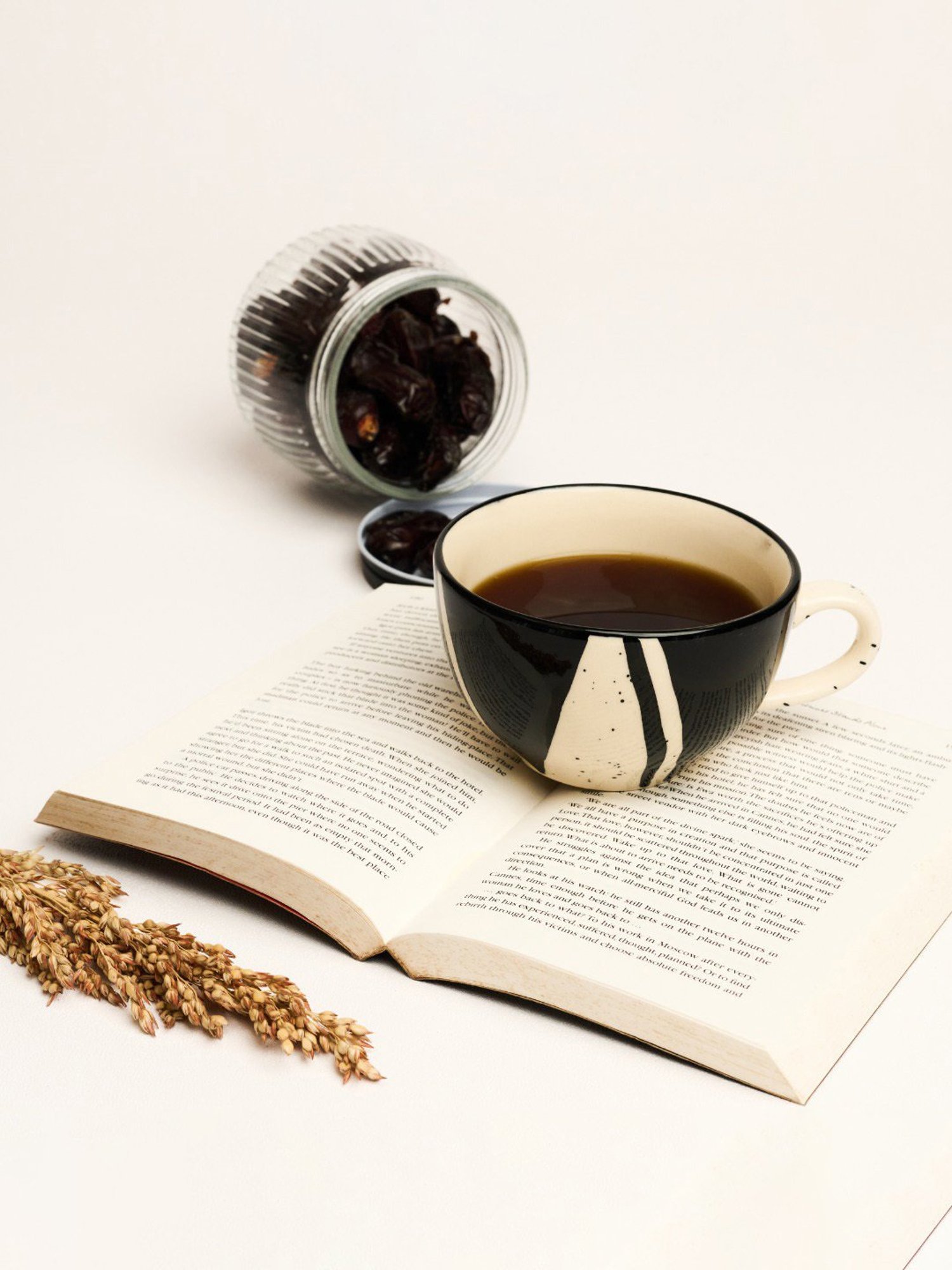 BlackCarrot Black and White Ceramic Stoneware Dinner Set