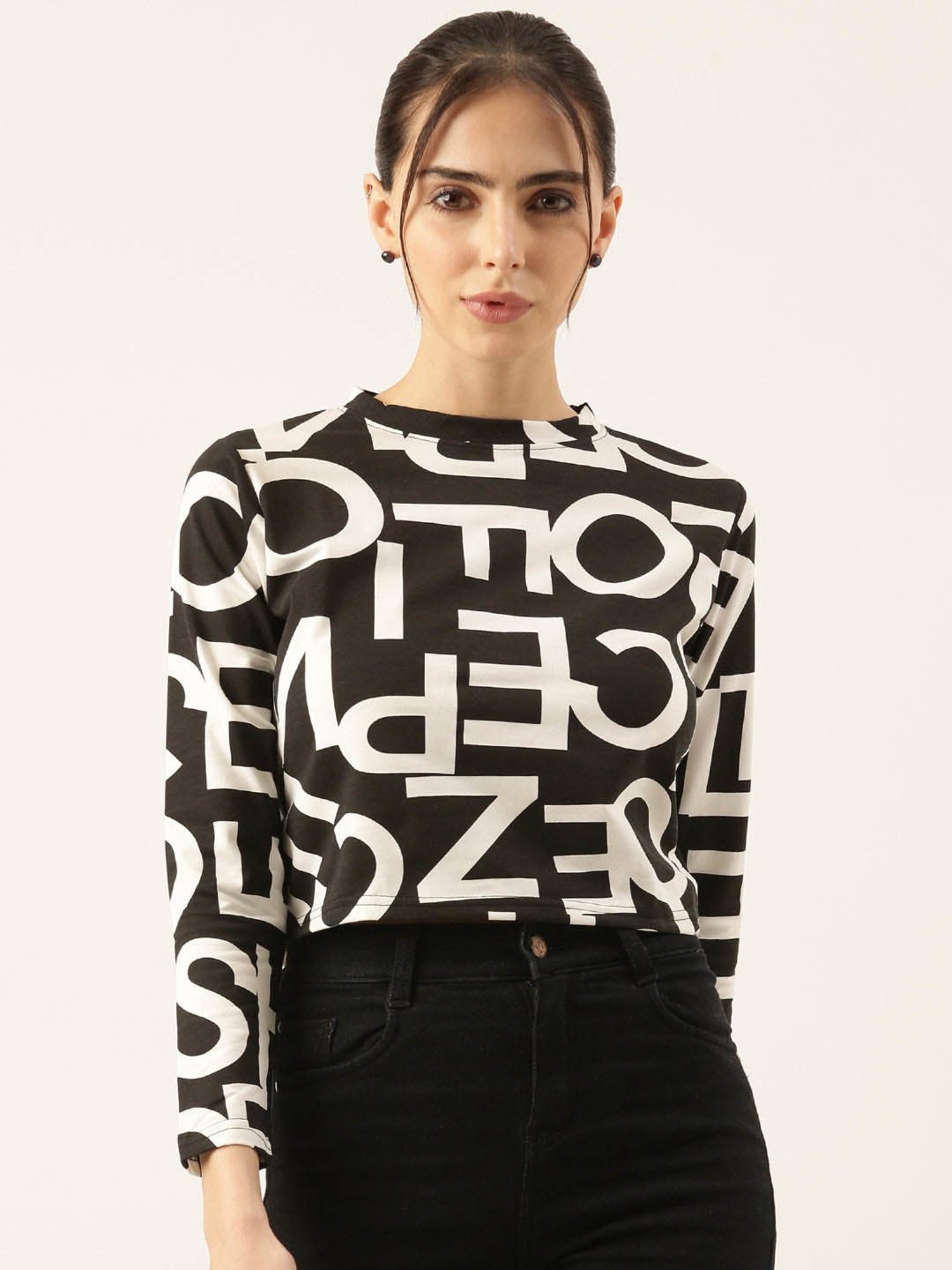 SHOWOFF Black & White Graphic Print Crop T-Shirt