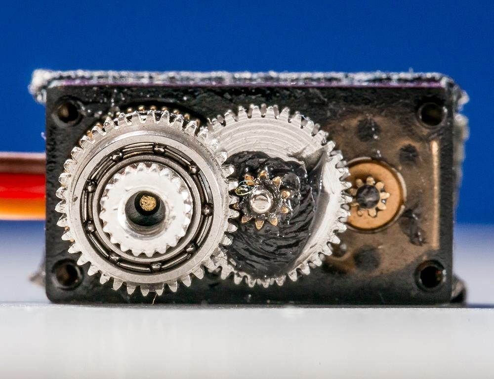 Micro Servo - High Torque Metal Gear