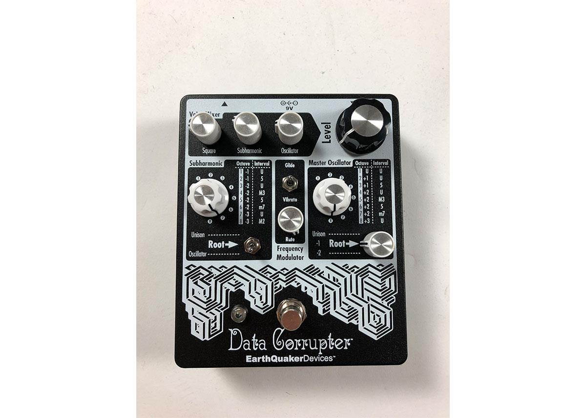 EarthQuaker Devices Data Corrupter Modulated Monophonic Harmonizing PLL