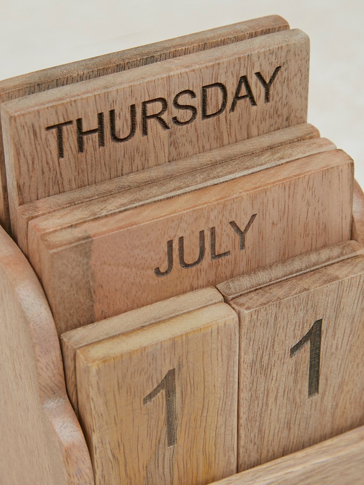 Tayhaa Brown Resin Fiery Tiger Head Showpiece