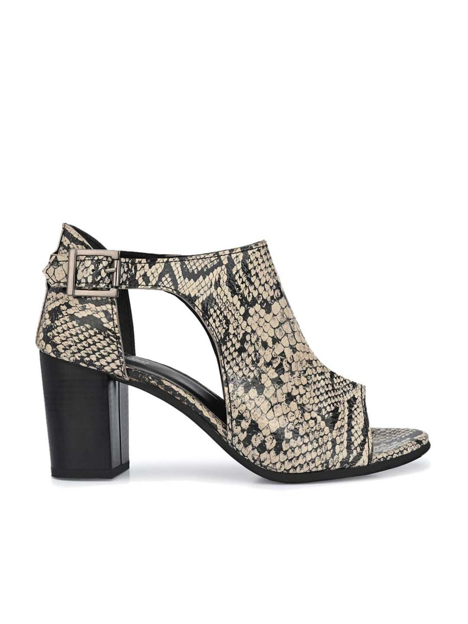 Carlo Romano Women's Beige Back Strap Sandals