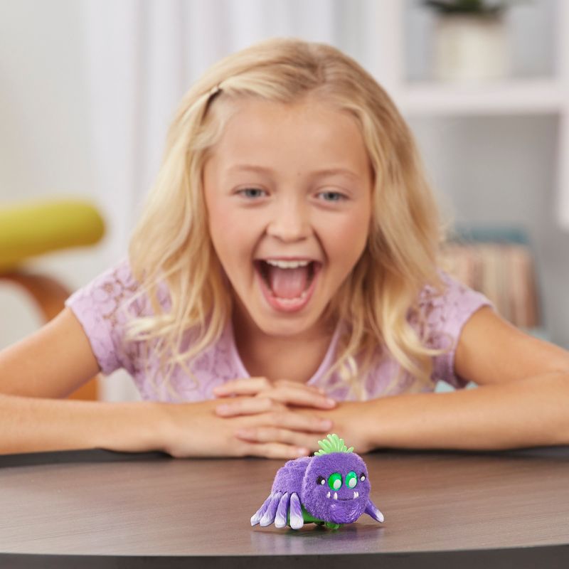 Yellies! Wiggly Wriggles; Voice-Activated Spider Pet;