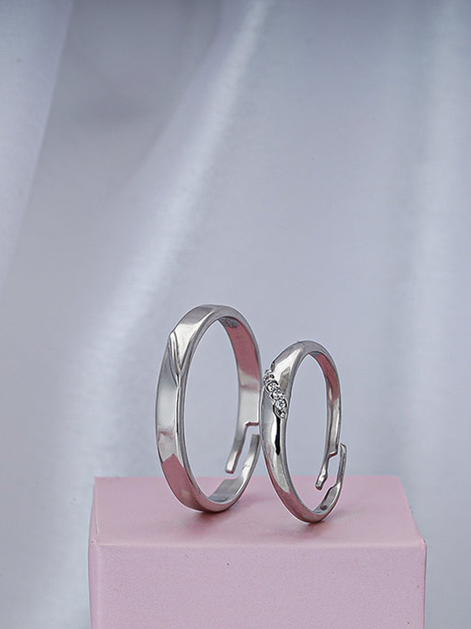 GIVA 925 Silver Love Unfolds Bands for Couples