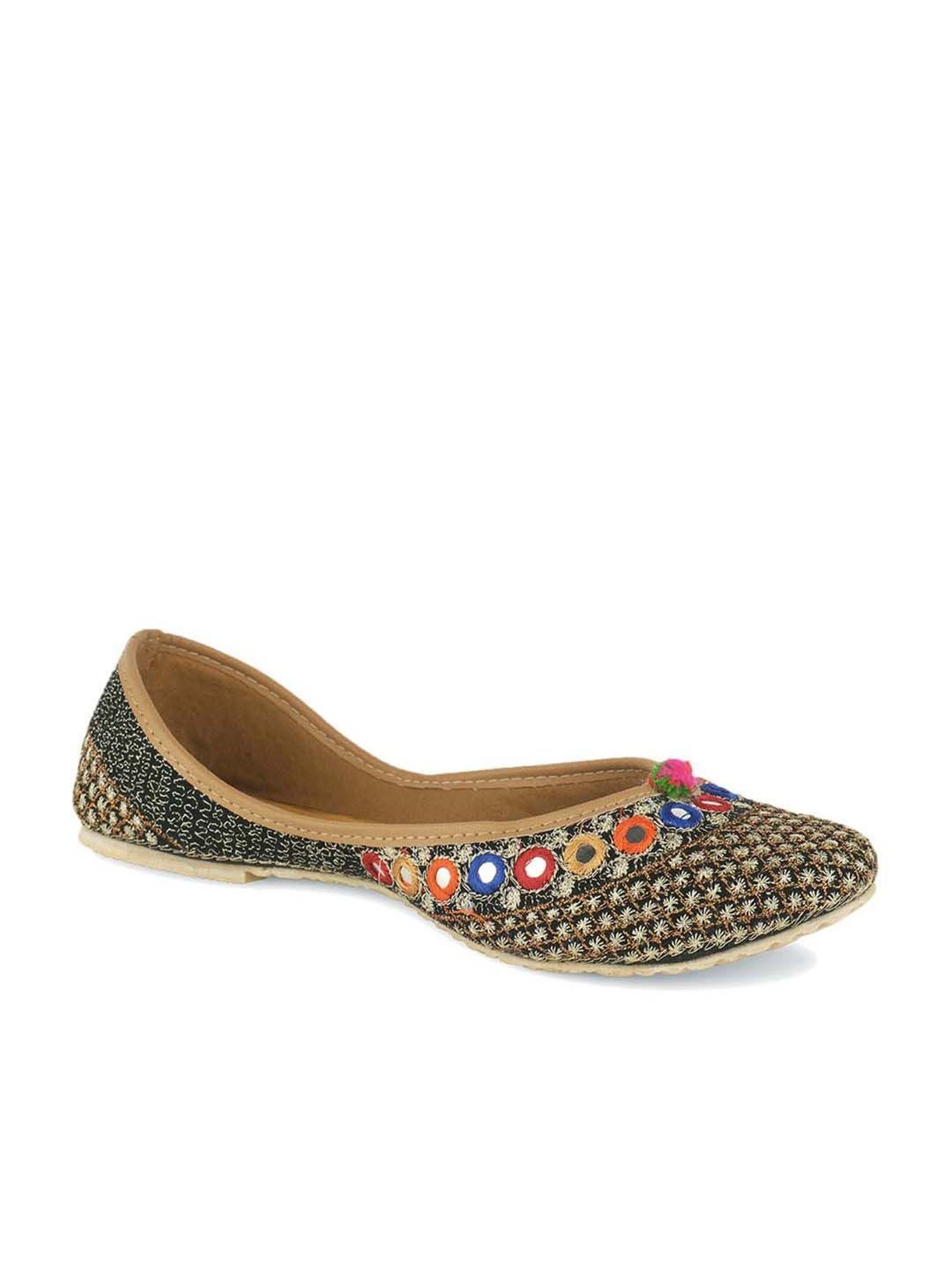 Desi Colour Women's Black Ethnic Juttis