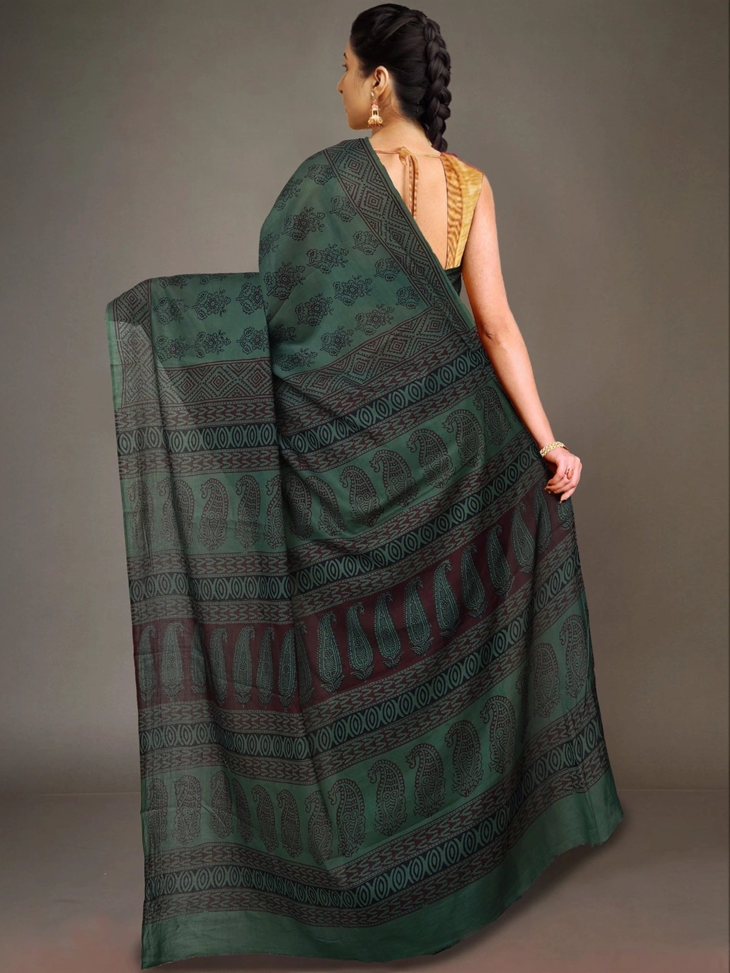 Unnati Silks Green Cotton Printed Saree With Unstitched Blouse