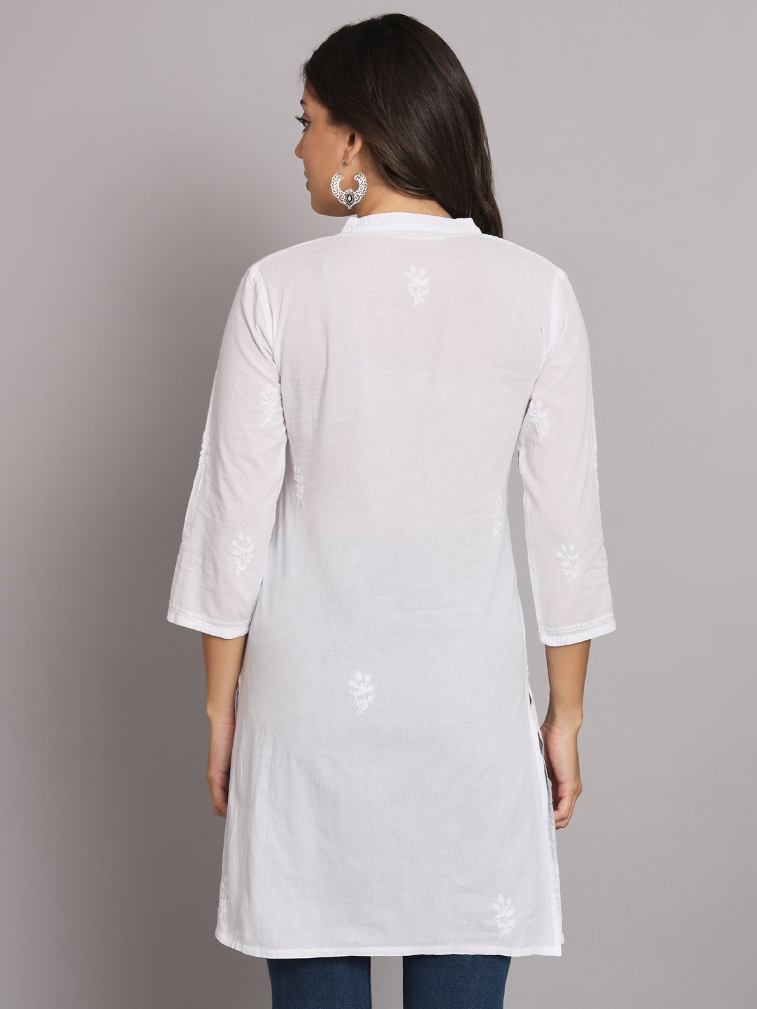 PARAMOUNT CHIKAN White Cotton Lucknowi Chikankari Straight Kurti