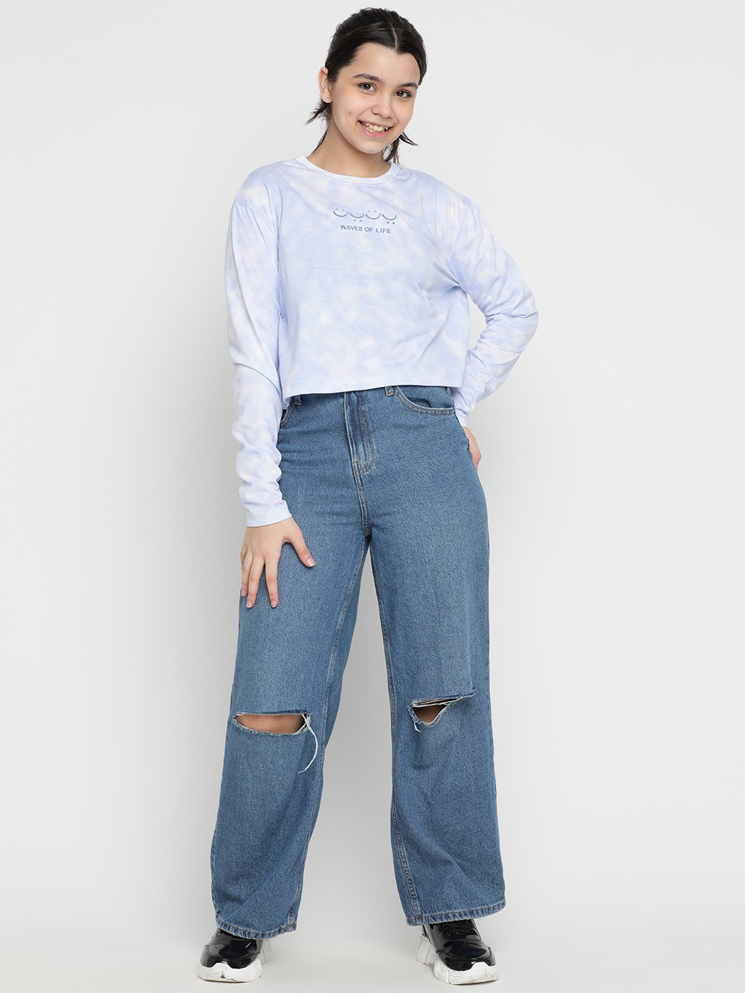 Lil Tomatoes Kids Blue & White Graphic Print Full Sleeves Crop Top