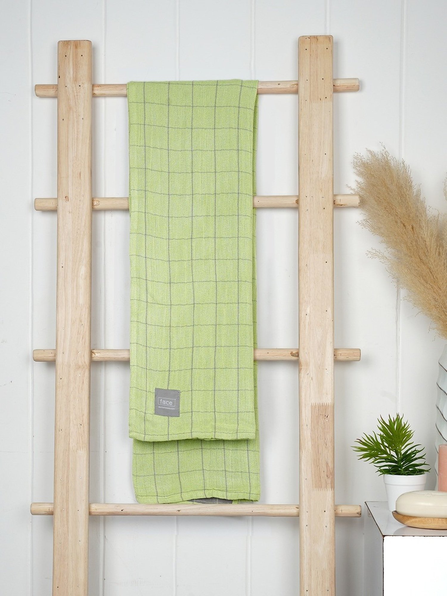 Doctor Towels Banana Double Cloth Checks Green 380 GSM Viscose Bath Towel