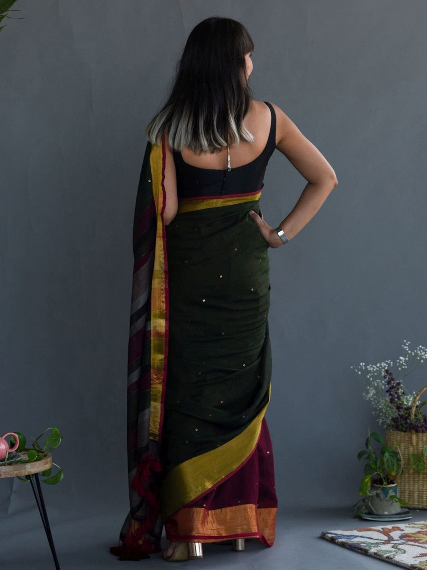 Suta Green Cotton Embellished Saree Without Blouse