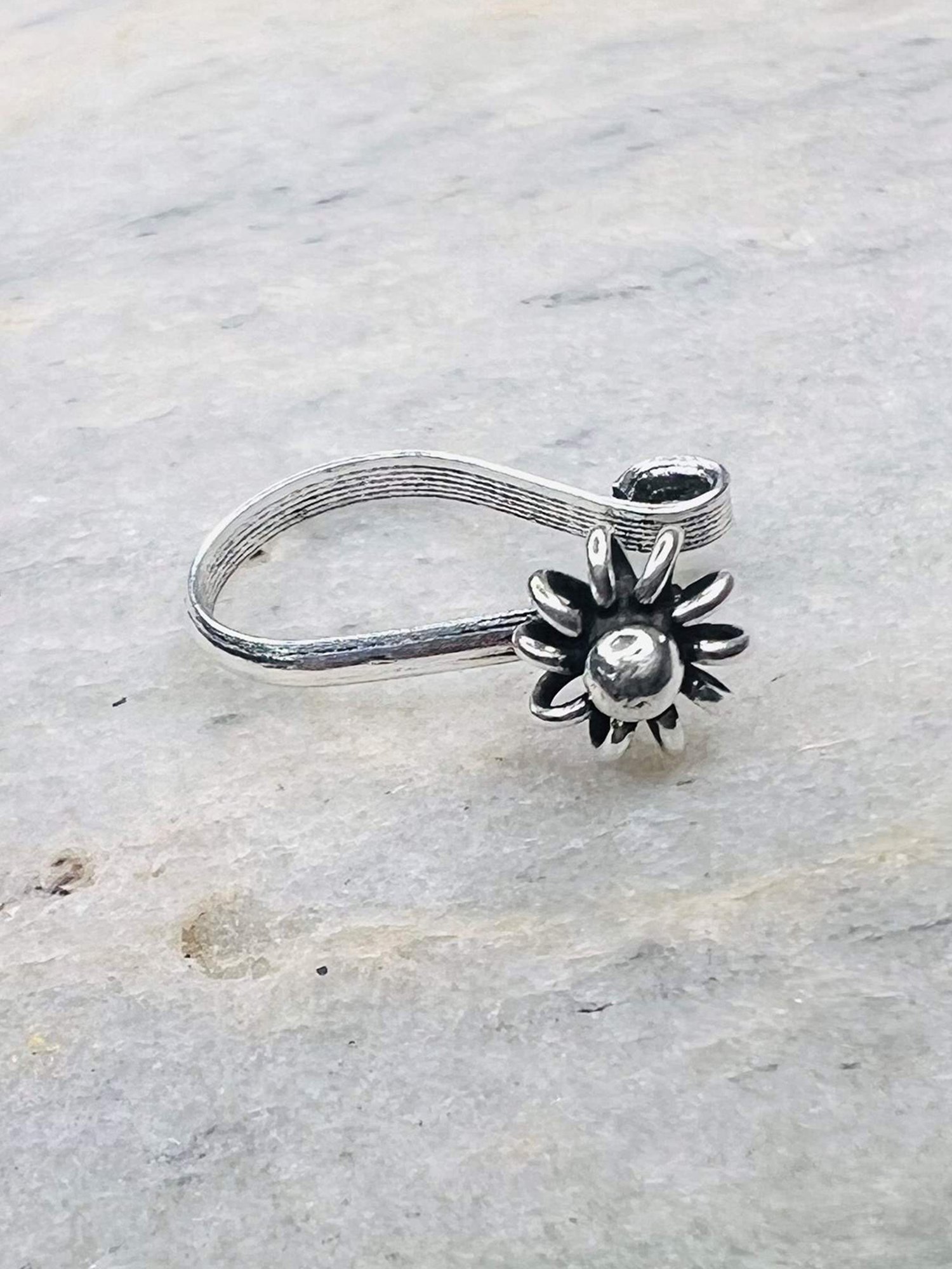 Zavya 92.5 Sterling Silver Floral Nosepin for Women