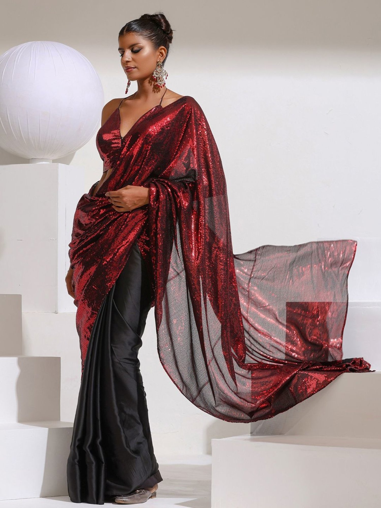 Swtantra Black & Red Plain Saree Without Blouse