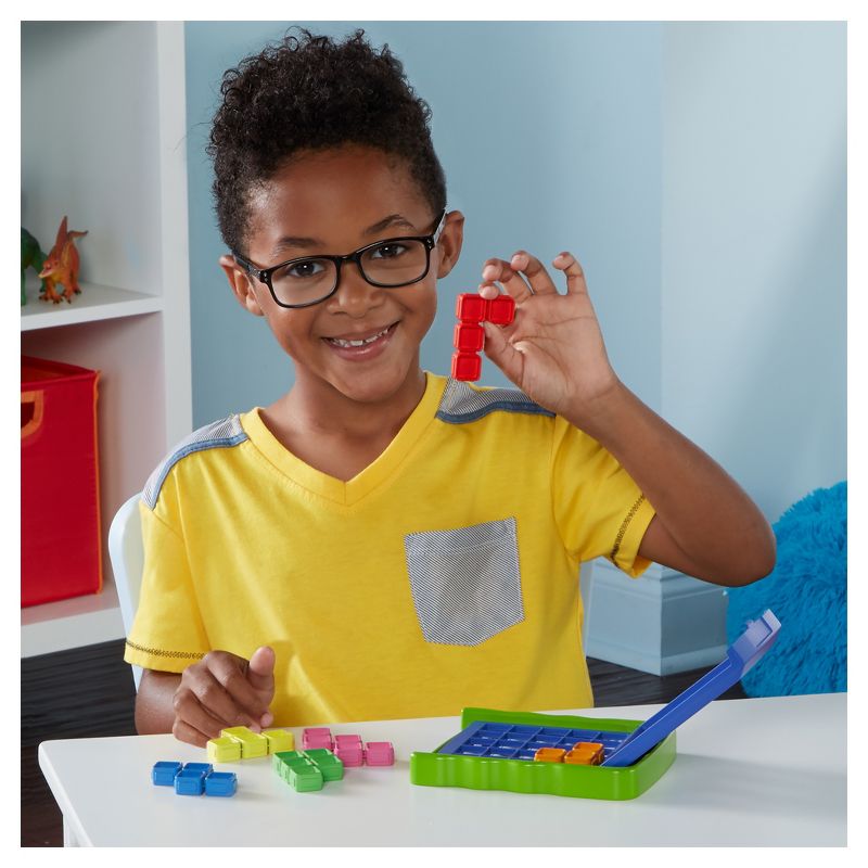 Educational Insights Kanoodle Jr. Spatial Reasoning Strategy Game 8pc