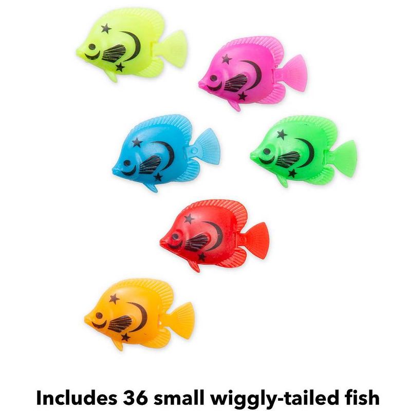 HearthSong - Kids' Super-Sized Coral Reef Water-Filled AquaPod with 36 Colorful Fish