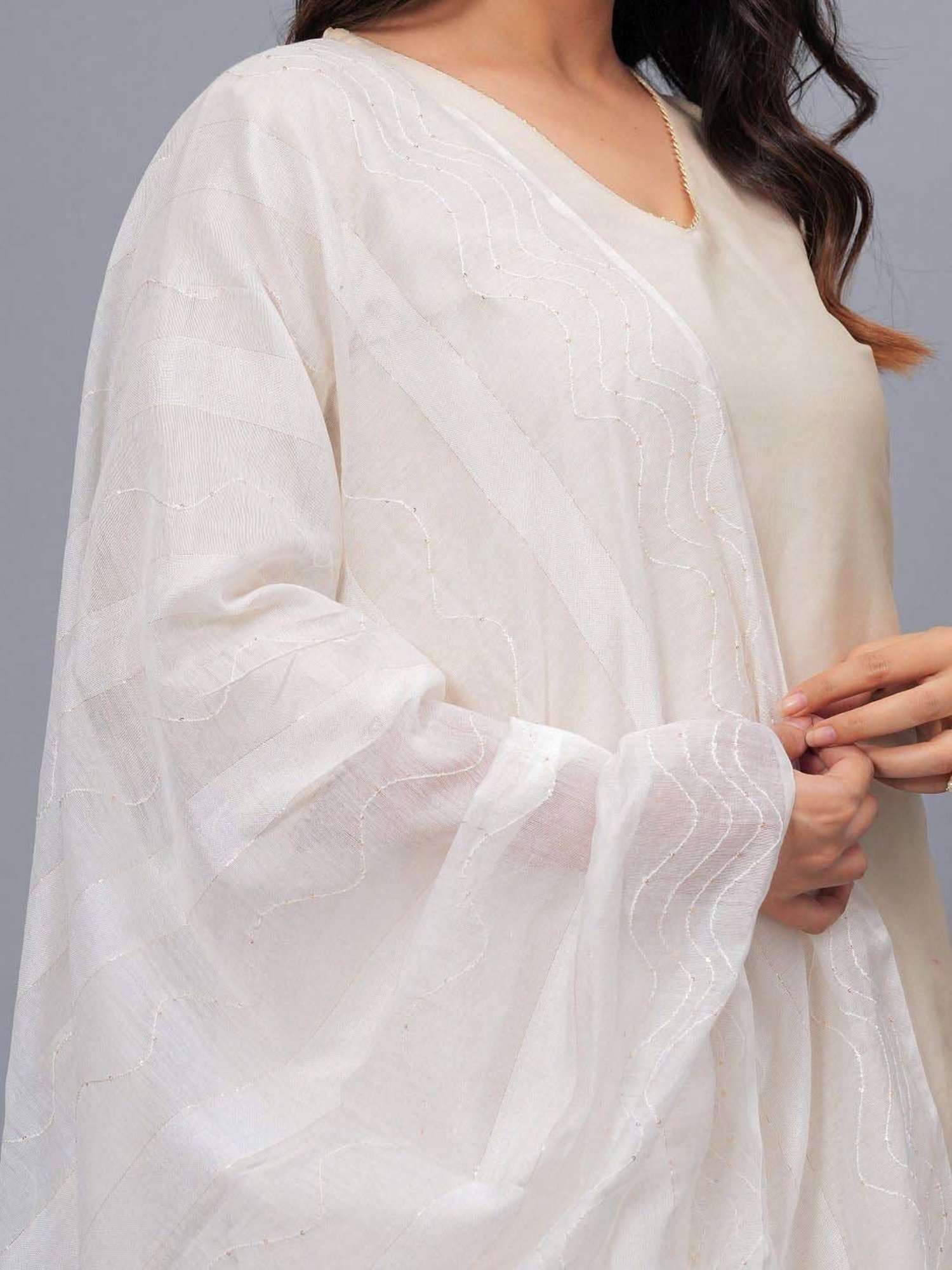 Stylum White Embroidered Dupatta