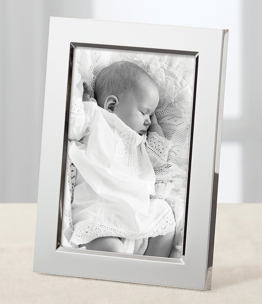 Reed & Barton Classic Silverplate Smooth Picture Frame
