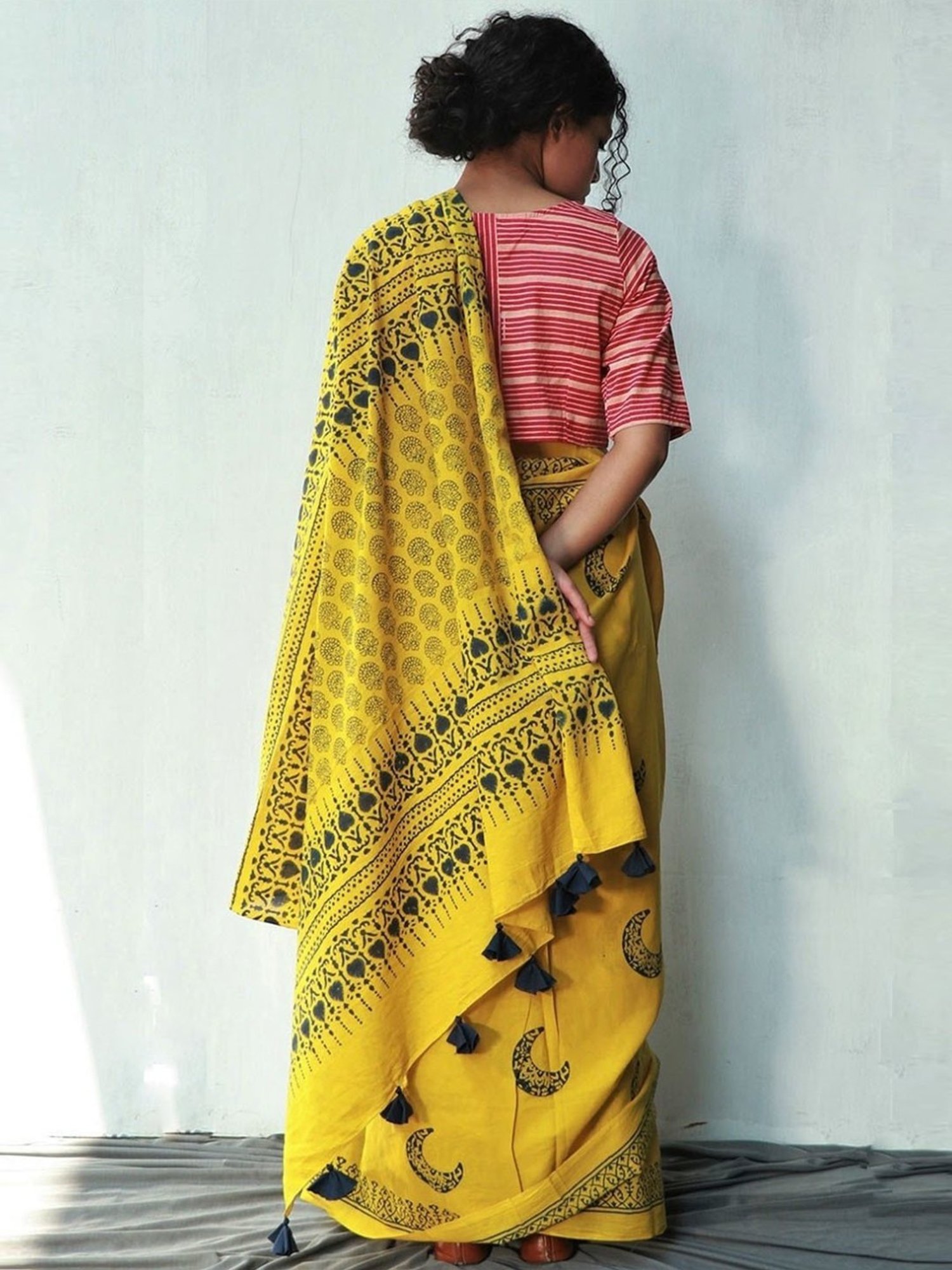 Chidiyaa Yellow Fly Me to the Moon Daisy Handblockprinted Cotton Saree