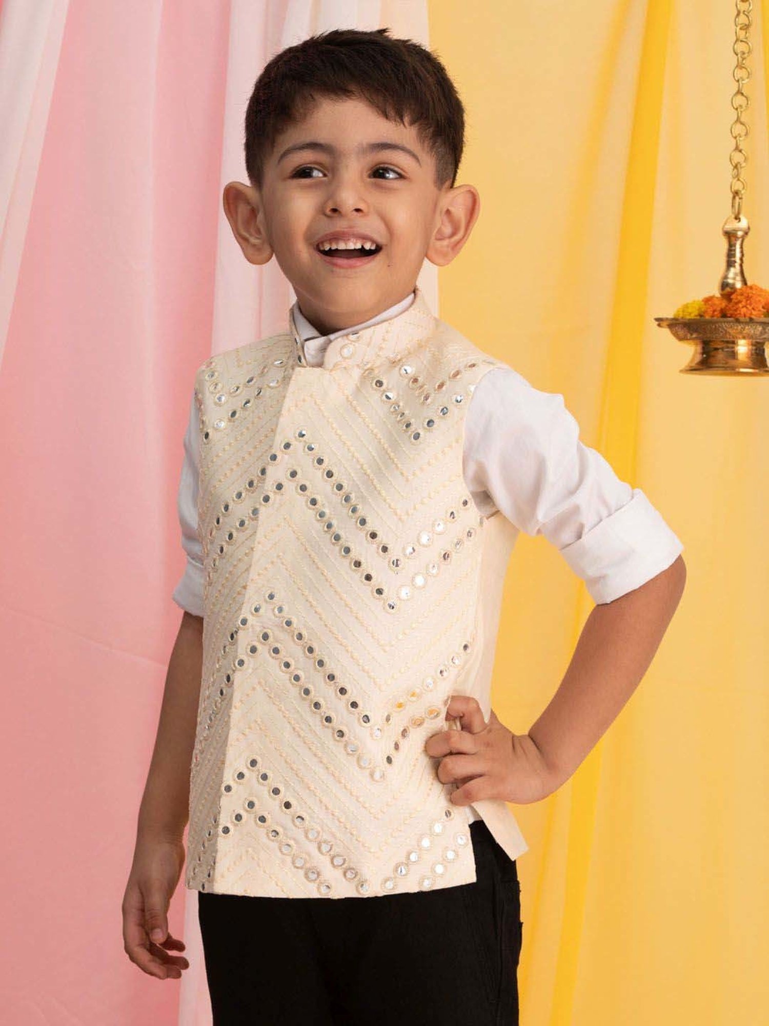 VASTRAMAY Boys Cream Embroidery Indowestern