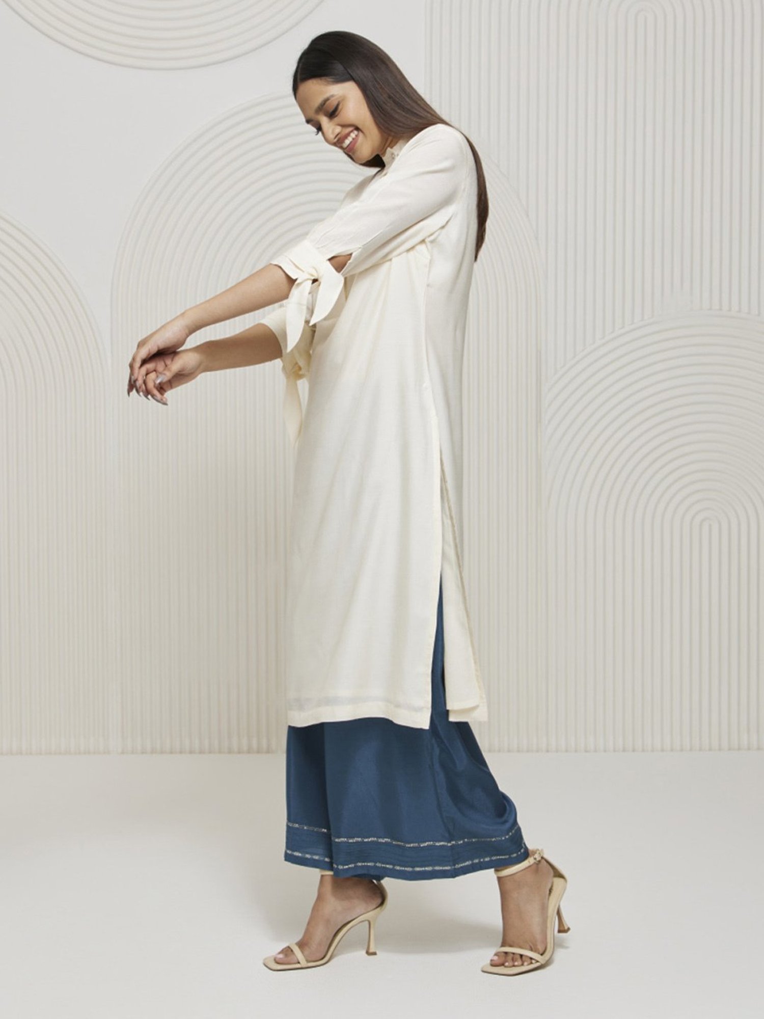 Artagai Snow White Kurta with Broad Placket and Tie Up Sleeves