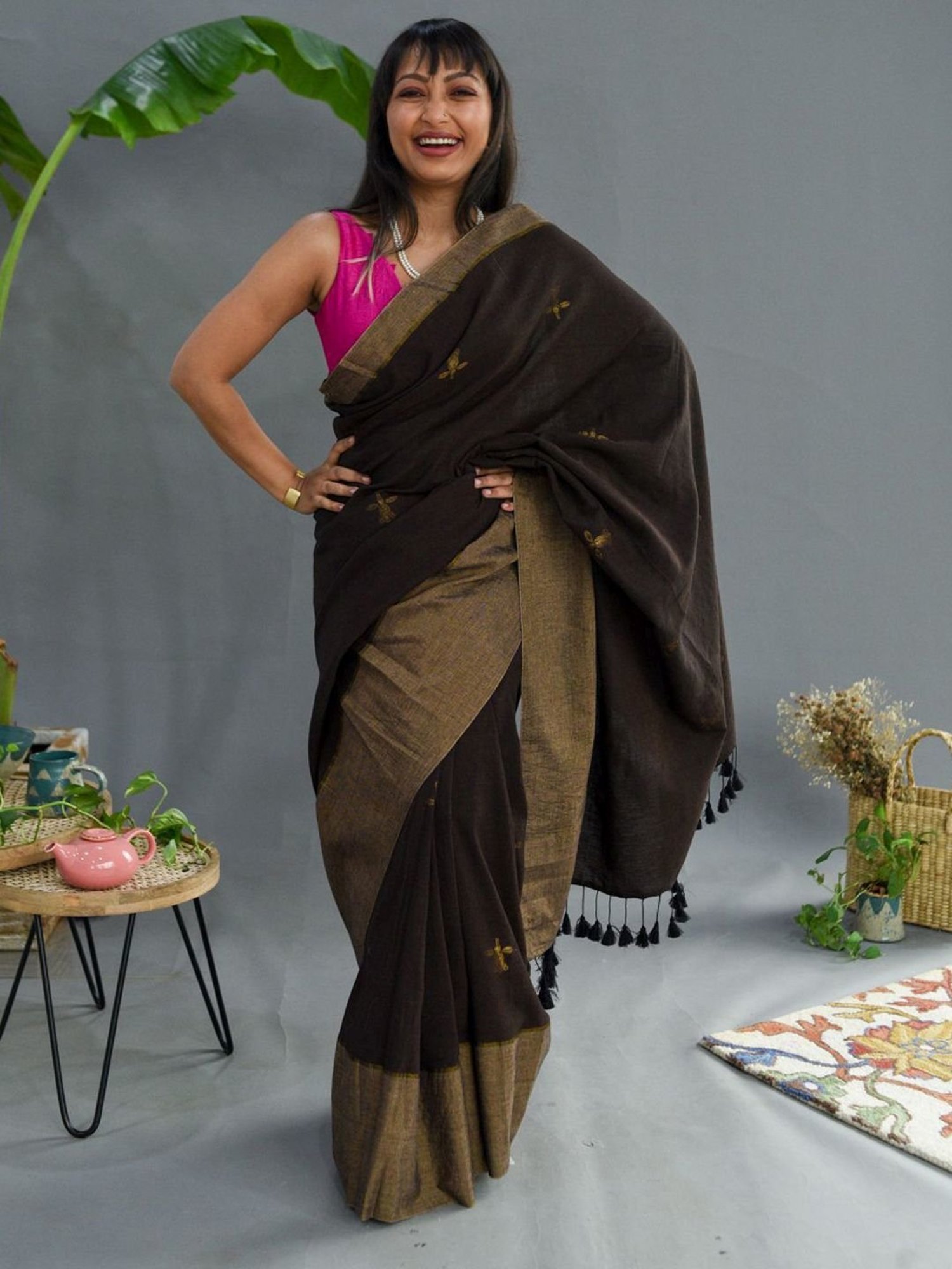 Suta Brown Cotton Woven Saree Without Blouse