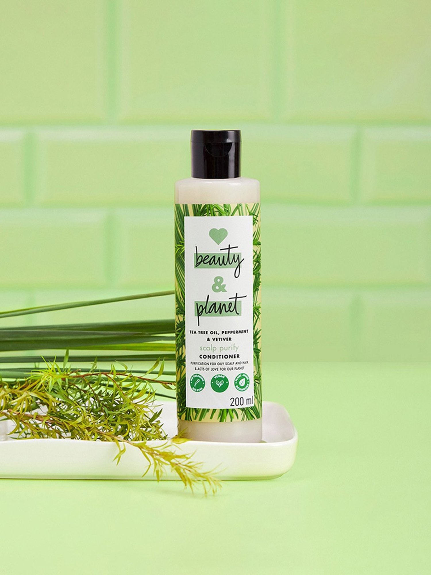 Love Beauty & Planet Tea Tree Oil, Peppermint & Vetiver Scalp Purify Conditioner - 200 ml