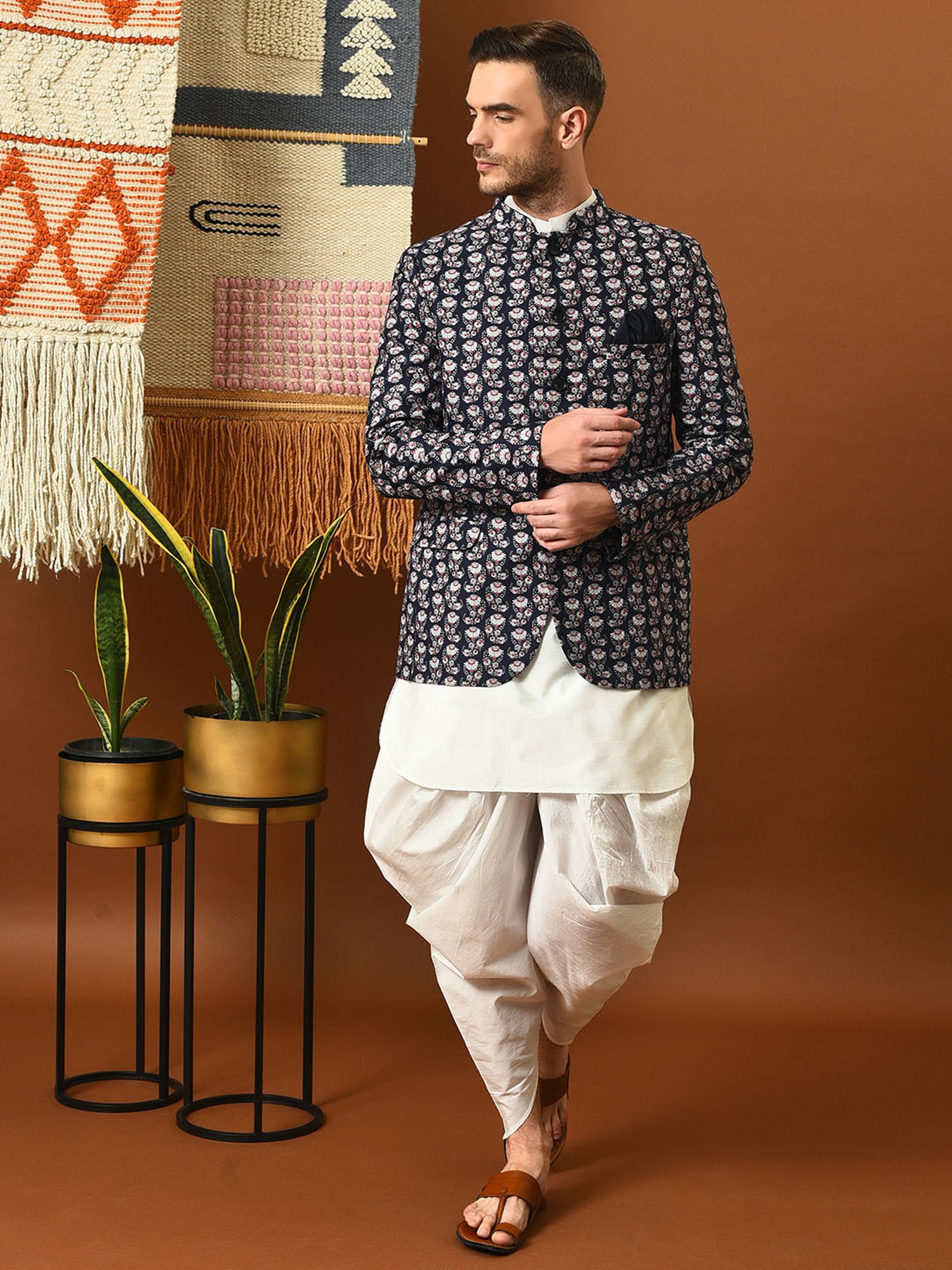 Hangup Off White Regular Fit Print Kurta & Harem With Jacket