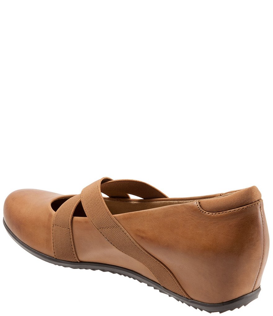SoftWalk Waverly Leather Criss Cross Elastic Strap Slip-Ons