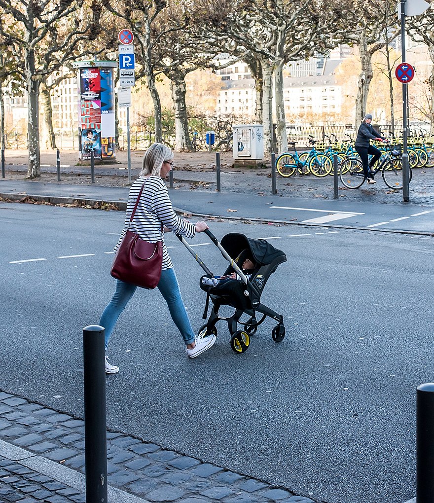 Doona Infant Convertible Car Seat and Stroller